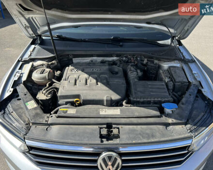 Серый Фольксваген Пассат, объемом двигателя 1.97 л и пробегом 315 тыс. км за 18000 $, фото 44 на Automoto.ua