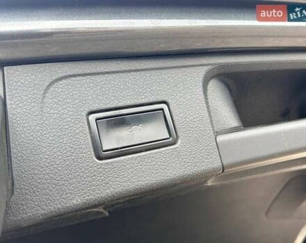 Серый Фольксваген Пассат, объемом двигателя 1.97 л и пробегом 334 тыс. км за 13000 $, фото 31 на Automoto.ua