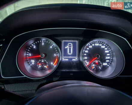 Сірий Фольксваген Пассат, об'ємом двигуна 2 л та пробігом 237 тис. км за 13900 $, фото 22 на Automoto.ua