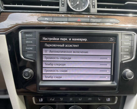 Серый Фольксваген Пассат, объемом двигателя 2 л и пробегом 245 тыс. км за 17995 $, фото 24 на Automoto.ua