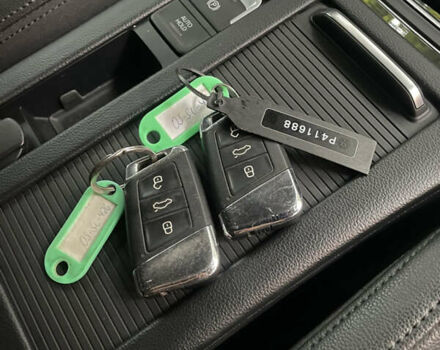 Серый Фольксваген Пассат, объемом двигателя 1.97 л и пробегом 326 тыс. км за 15999 $, фото 54 на Automoto.ua