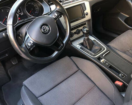 Серый Фольксваген Пассат, объемом двигателя 1.6 л и пробегом 299 тыс. км за 14250 $, фото 12 на Automoto.ua