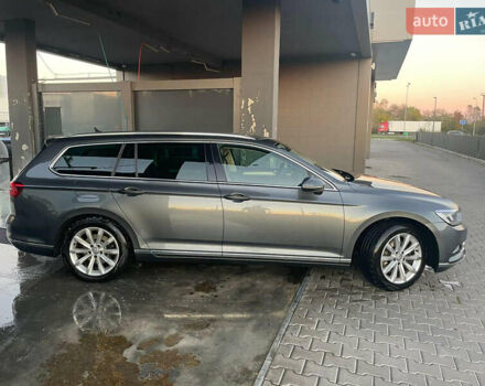 Серый Фольксваген Пассат, объемом двигателя 1.97 л и пробегом 289 тыс. км за 15200 $, фото 6 на Automoto.ua