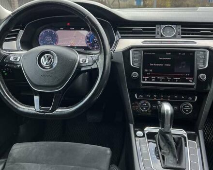 Серый Фольксваген Пассат, объемом двигателя 1.6 л и пробегом 278 тыс. км за 13300 $, фото 18 на Automoto.ua