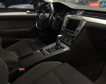 Серый Фольксваген Пассат, объемом двигателя 2 л и пробегом 257 тыс. км за 13599 $, фото 18 на Automoto.ua