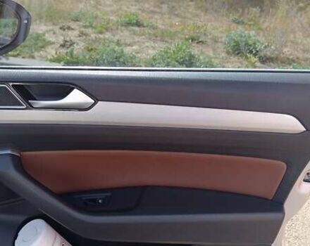 Серый Фольксваген Пассат, объемом двигателя 1.6 л и пробегом 235 тыс. км за 12800 $, фото 26 на Automoto.ua