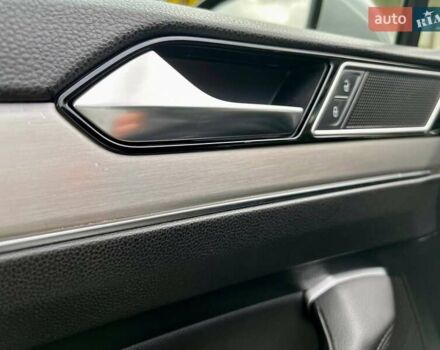 Фольксваген Пассат 2015 в Ивано-Франковске на Automoto.ua Серый Фольксваген Пассат, объемом двигателя 1.97 л и пробегом 293 тыс. км за 17600 $, фото 1 на Automoto.ua