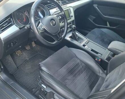 Серый Фольксваген Пассат, объемом двигателя 1.6 л и пробегом 320 тыс. км за 11550 $, фото 4 на Automoto.ua