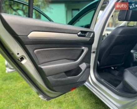 Фольксваген Пассат 2015 в Ивано-Франковске на Automoto.ua Серый Фольксваген Пассат, объемом двигателя 1.97 л и пробегом 293 тыс. км за 17600 $, фото 30 на Automoto.ua