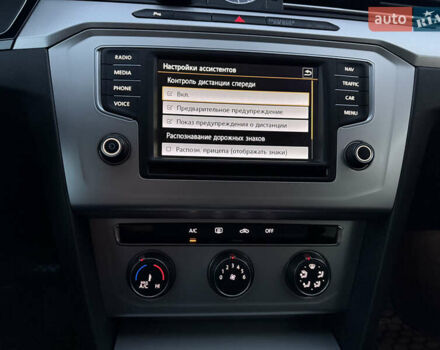 Серый Фольксваген Пассат, объемом двигателя 2 л и пробегом 256 тыс. км за 12800 $, фото 38 на Automoto.ua