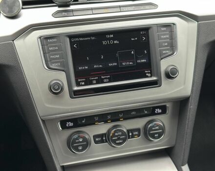 Серый Фольксваген Пассат, объемом двигателя 2 л и пробегом 283 тыс. км за 14990 $, фото 28 на Automoto.ua