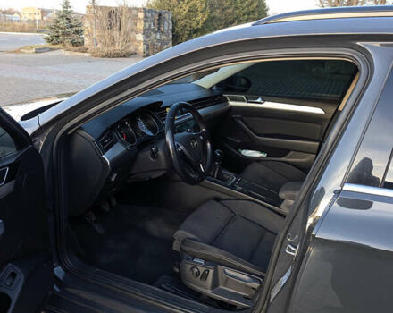 Серый Фольксваген Пассат, объемом двигателя 1.97 л и пробегом 345 тыс. км за 12000 $, фото 13 на Automoto.ua