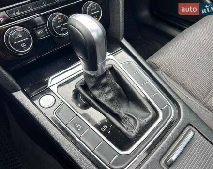 Серый Фольксваген Пассат, объемом двигателя 1.97 л и пробегом 334 тыс. км за 13000 $, фото 26 на Automoto.ua