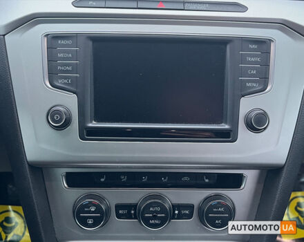 Сірий Фольксваген Пассат, об'ємом двигуна 2 л та пробігом 261 тис. км за 16000 $, фото 15 на Automoto.ua