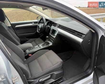 Серый Фольксваген Пассат, объемом двигателя 1.6 л и пробегом 325 тыс. км за 12200 $, фото 22 на Automoto.ua