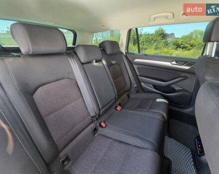 Серый Фольксваген Пассат, объемом двигателя 1.97 л и пробегом 217 тыс. км за 15900 $, фото 28 на Automoto.ua