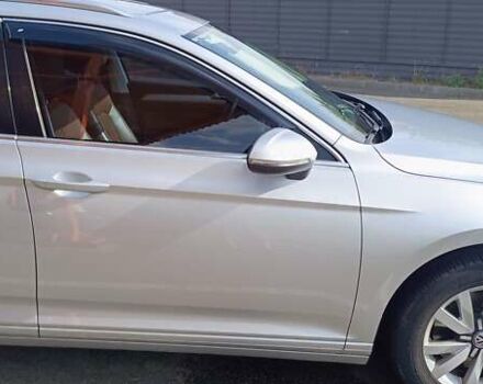 Серый Фольксваген Пассат, объемом двигателя 1.6 л и пробегом 235 тыс. км за 12800 $, фото 63 на Automoto.ua