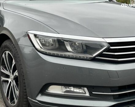 Серый Фольксваген Пассат, объемом двигателя 2 л и пробегом 300 тыс. км за 15390 $, фото 3 на Automoto.ua