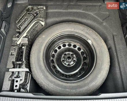 Серый Фольксваген Пассат, объемом двигателя 2 л и пробегом 248 тыс. км за 13750 $, фото 104 на Automoto.ua