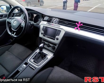 Серый Фольксваген Пассат, объемом двигателя 1.6 л и пробегом 212 тыс. км за 13500 $, фото 6 на Automoto.ua