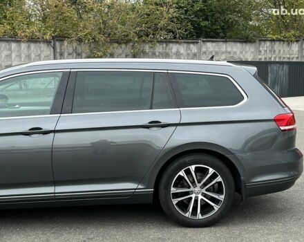 Серый Фольксваген Пассат, объемом двигателя 2 л и пробегом 300 тыс. км за 15390 $, фото 6 на Automoto.ua