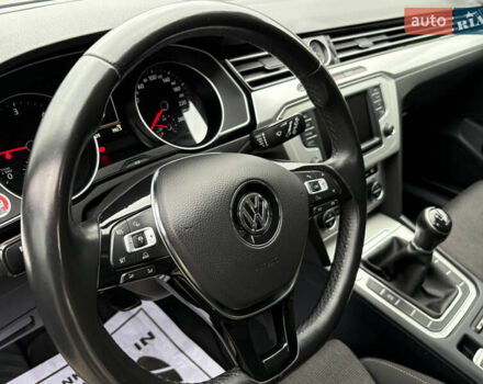 Серый Фольксваген Пассат, объемом двигателя 1.6 л и пробегом 251 тыс. км за 12300 $, фото 21 на Automoto.ua