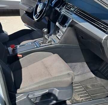 Серый Фольксваген Пассат, объемом двигателя 1.97 л и пробегом 328 тыс. км за 13900 $, фото 32 на Automoto.ua