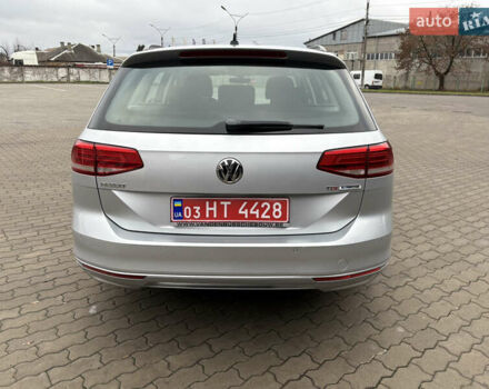 Серый Фольксваген Пассат, объемом двигателя 1.6 л и пробегом 251 тыс. км за 12300 $, фото 5 на Automoto.ua