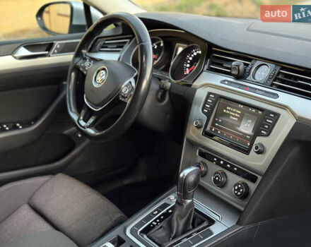 Серый Фольксваген Пассат, объемом двигателя 2 л и пробегом 256 тыс. км за 12800 $, фото 20 на Automoto.ua