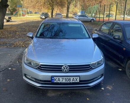 Фольксваген Пассат 2015 в Киеве на Automoto.ua Серый Фольксваген Пассат, объемом двигателя 1.97 л и пробегом 272 тыс. км за 16800 $, фото 2 на Automoto.ua