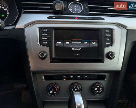 Серый Фольксваген Пассат, объемом двигателя 2 л и пробегом 256 тыс. км за 12800 $, фото 34 на Automoto.ua