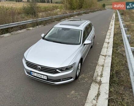 Серый Фольксваген Пассат, объемом двигателя 1.6 л и пробегом 325 тыс. км за 12200 $, фото 1 на Automoto.ua