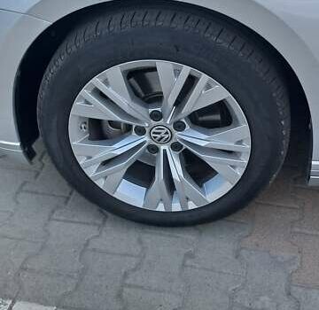 Серый Фольксваген Пассат, объемом двигателя 1.97 л и пробегом 328 тыс. км за 13900 $, фото 12 на Automoto.ua