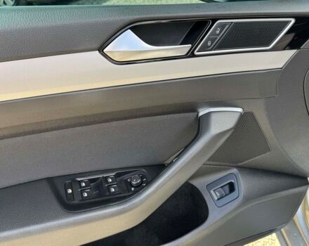 Серый Фольксваген Пассат, объемом двигателя 2 л и пробегом 290 тыс. км за 13999 $, фото 7 на Automoto.ua