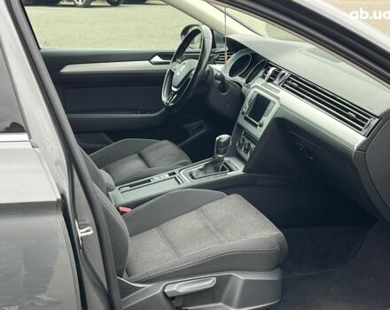 Серый Фольксваген Пассат, объемом двигателя 2 л и пробегом 300 тыс. км за 15390 $, фото 14 на Automoto.ua