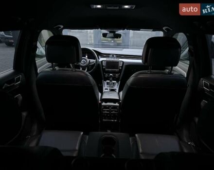 Сірий Фольксваген Пассат, об'ємом двигуна 1.97 л та пробігом 303 тис. км за 16000 $, фото 19 на Automoto.ua