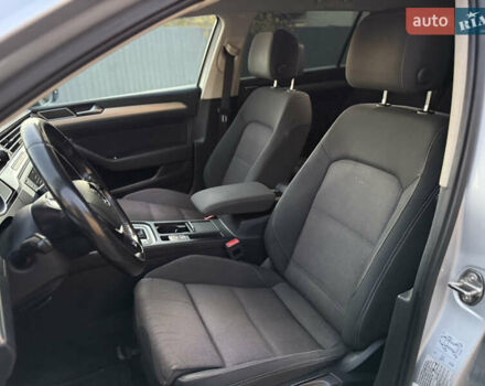 Серый Фольксваген Пассат, объемом двигателя 2 л и пробегом 256 тыс. км за 12800 $, фото 26 на Automoto.ua