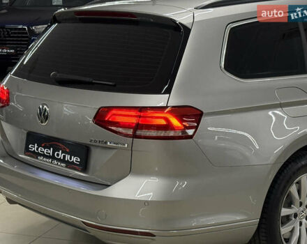 Серый Фольксваген Пассат, объемом двигателя 2 л и пробегом 257 тыс. км за 13599 $, фото 9 на Automoto.ua