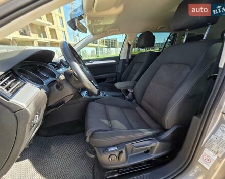 Серый Фольксваген Пассат, объемом двигателя 1.97 л и пробегом 217 тыс. км за 15900 $, фото 24 на Automoto.ua