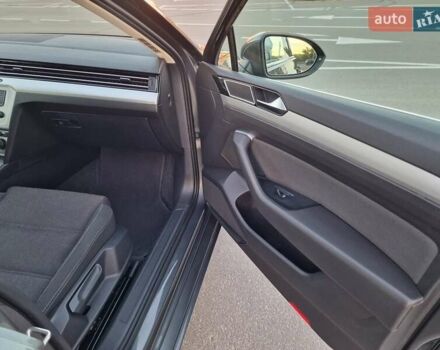 Сірий Фольксваген Пассат, об'ємом двигуна 1.97 л та пробігом 300 тис. км за 14200 $, фото 23 на Automoto.ua