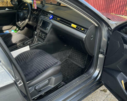 Серый Фольксваген Пассат, объемом двигателя 1.6 л и пробегом 335 тыс. км за 12900 $, фото 18 на Automoto.ua