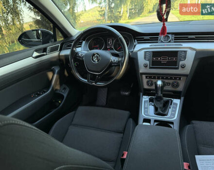 Серый Фольксваген Пассат, объемом двигателя 2 л и пробегом 285 тыс. км за 13700 $, фото 6 на Automoto.ua