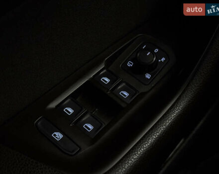 Серый Фольксваген Пассат, объемом двигателя 2 л и пробегом 257 тыс. км за 13599 $, фото 26 на Automoto.ua