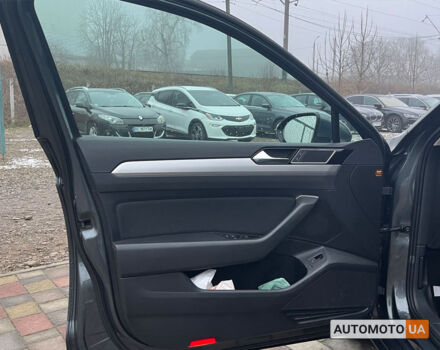 Сірий Фольксваген Пассат, об'ємом двигуна 2 л та пробігом 261 тис. км за 16000 $, фото 7 на Automoto.ua