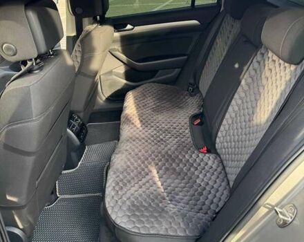 Сірий Фольксваген Пассат, об'ємом двигуна 1.6 л та пробігом 357 тис. км за 12999 $, фото 23 на Automoto.ua