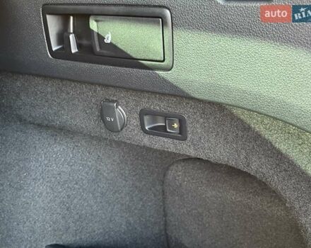 Серый Фольксваген Пассат, объемом двигателя 1.97 л и пробегом 235 тыс. км за 18100 $, фото 4 на Automoto.ua