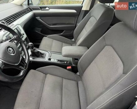 Серый Фольксваген Пассат, объемом двигателя 1.6 л и пробегом 325 тыс. км за 12200 $, фото 15 на Automoto.ua