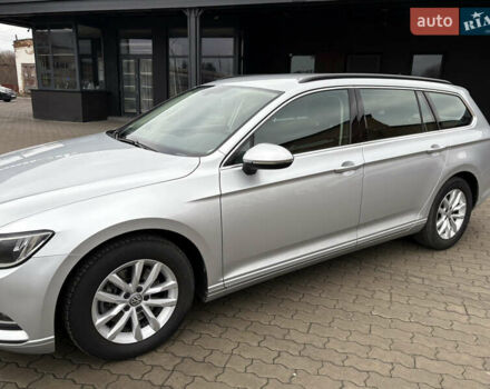 Серый Фольксваген Пассат, объемом двигателя 1.6 л и пробегом 251 тыс. км за 12300 $, фото 7 на Automoto.ua