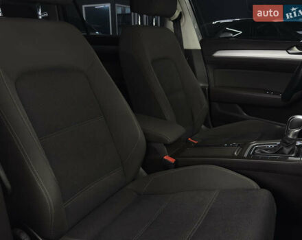 Серый Фольксваген Пассат, объемом двигателя 2 л и пробегом 257 тыс. км за 13599 $, фото 17 на Automoto.ua