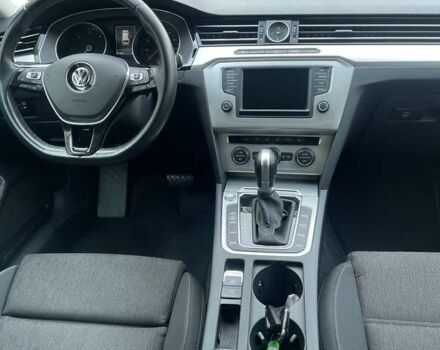 Серый Фольксваген Пассат, объемом двигателя 1.97 л и пробегом 329 тыс. км за 15000 $, фото 9 на Automoto.ua